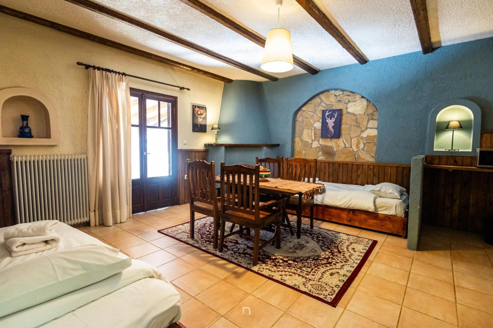 Fanaras Hotel Калаврита Екстериор снимка